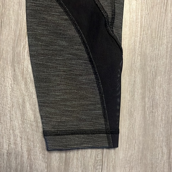 Lululemon Inspire II leggings - Picture 4 of 7